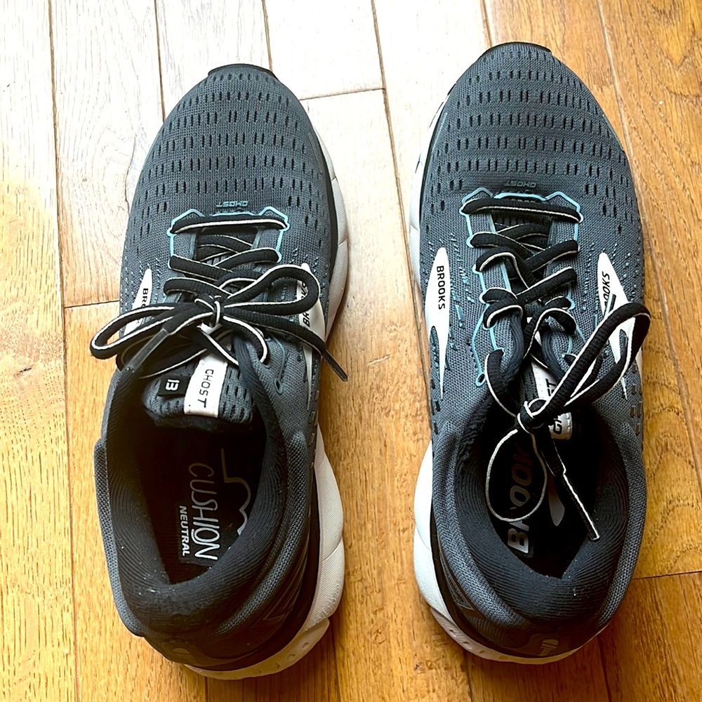 Women’s size 7.5 wide - Brooks Ghost running shoes